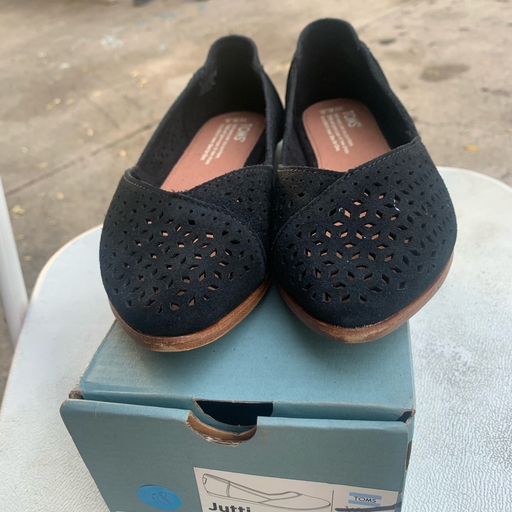 Toms
